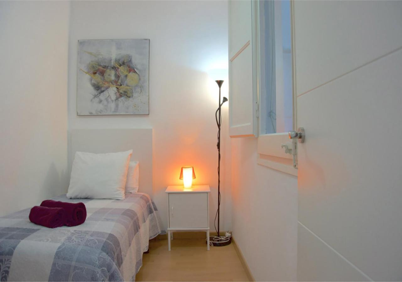 Apartment Carrer D'Olesa Βαρκελώνη Εξωτερικό φωτογραφία